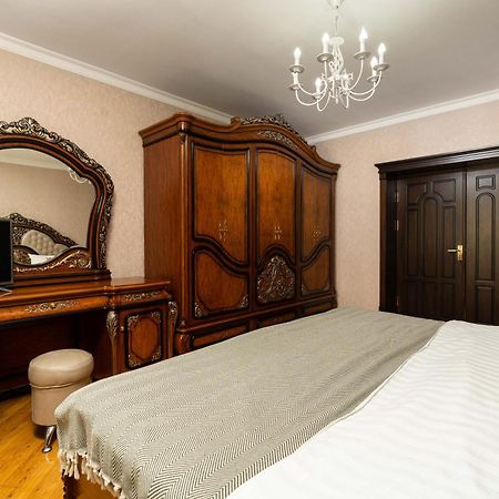 Роскошная Квартира Для Гостей Tashkent Exterior foto